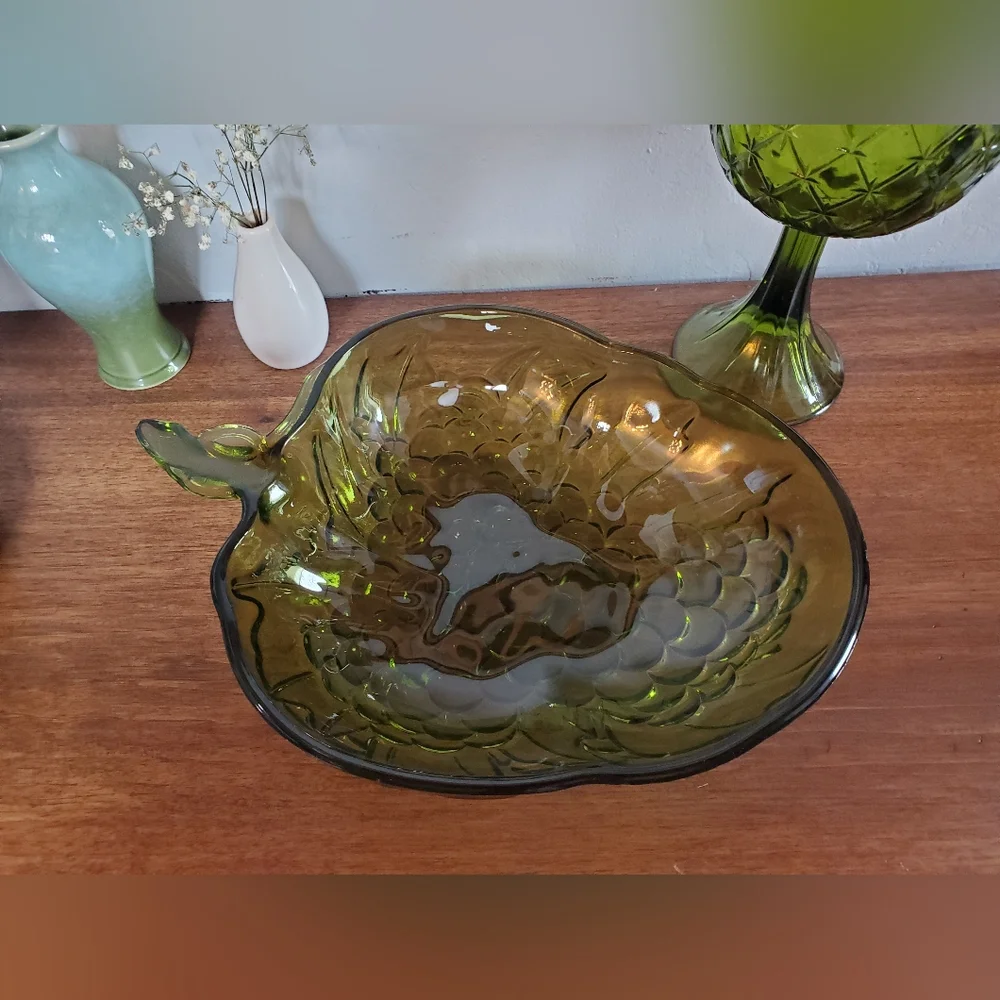 Vintage Indiana Glass Grape Shaped Serving Bowl